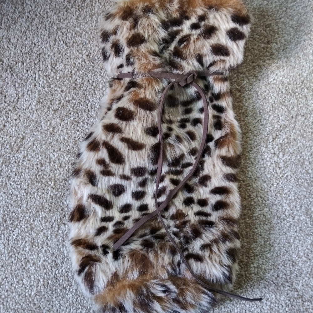 Beverage gift bag in a furry leopard print.